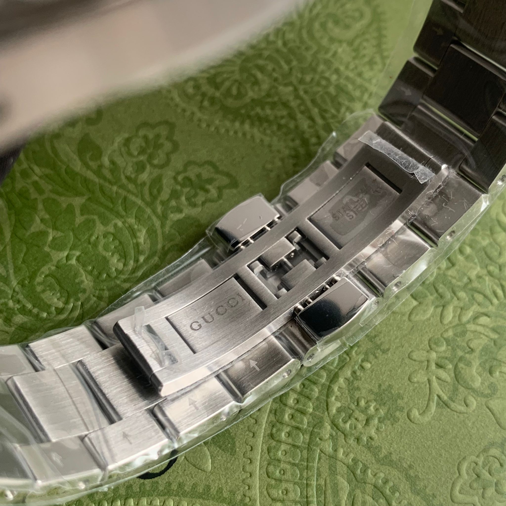 Gucci Dive 40 手錶 孔雀綠