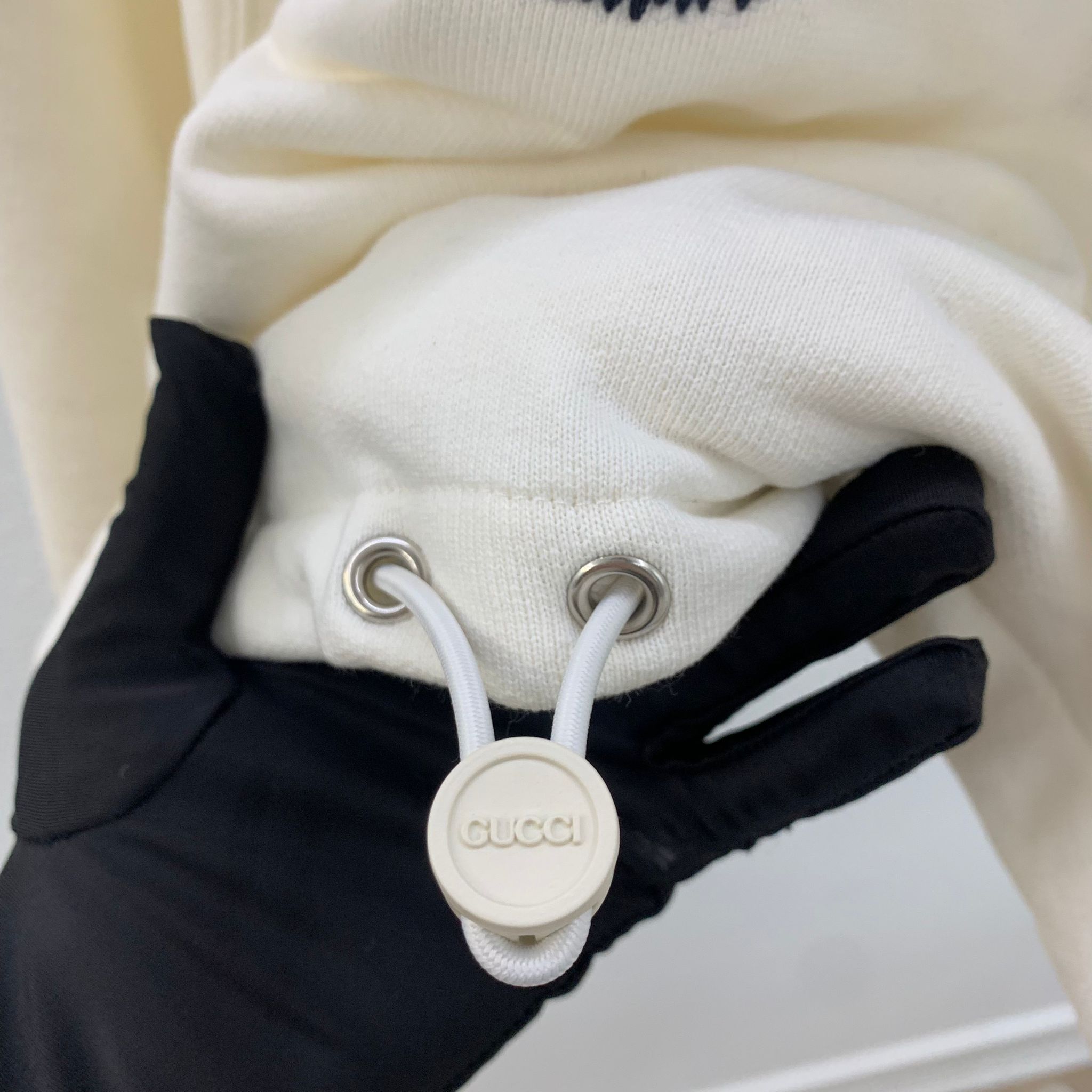 Gucci 刺繡LOGO短版抽繩大學T