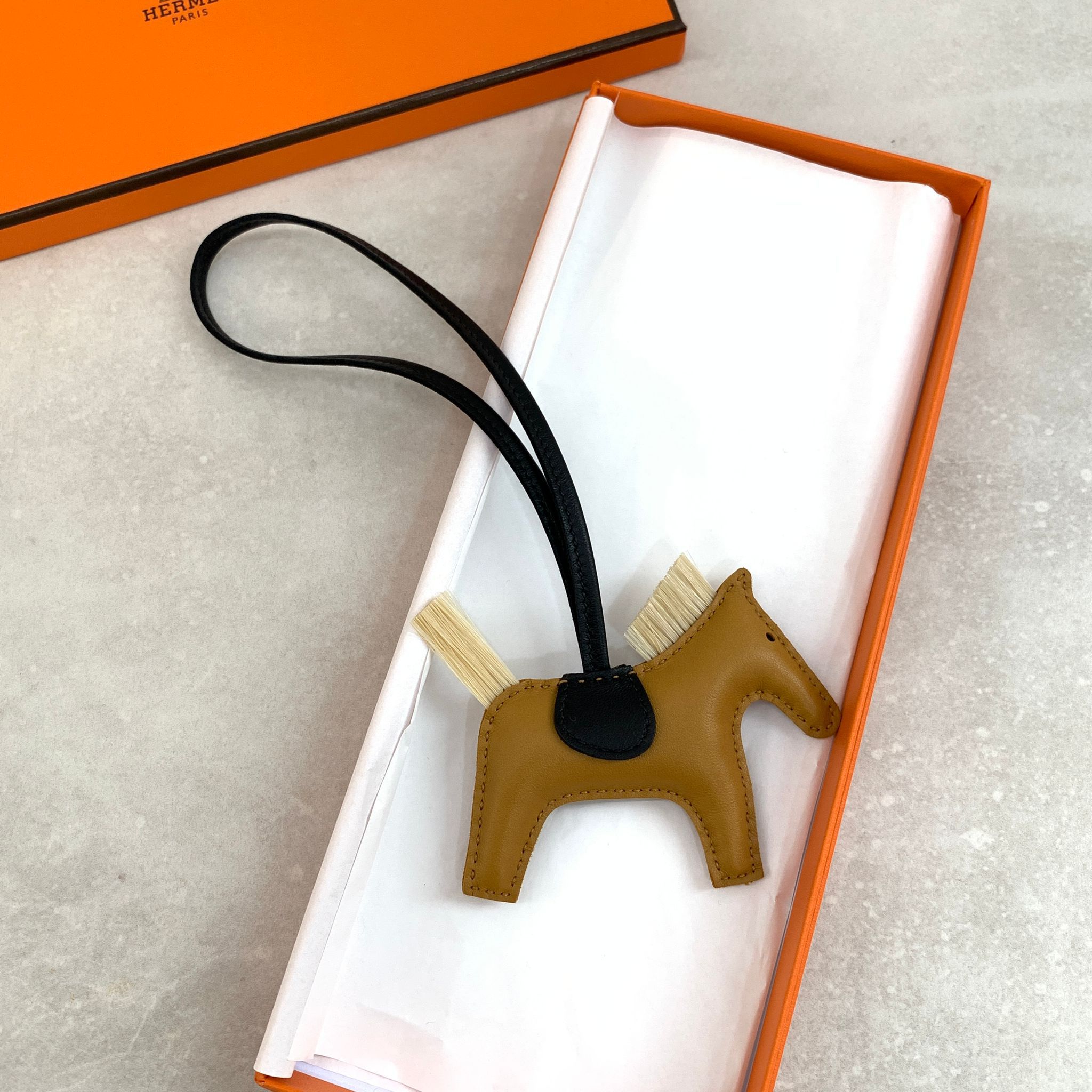 Hermès Rodeo芝麻色小馬吊飾