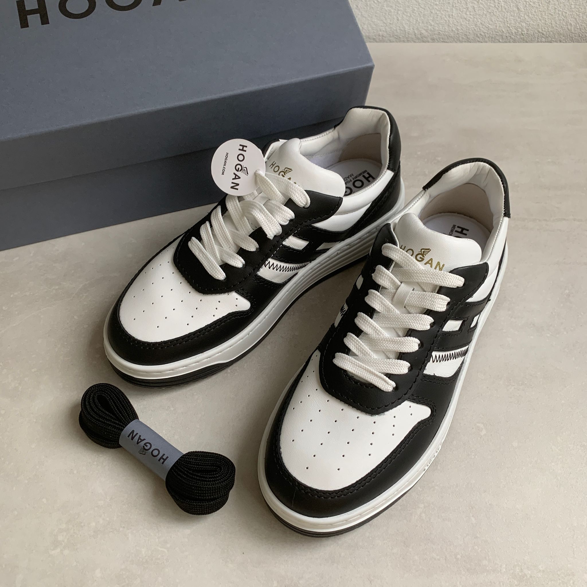 Hogan 經典黑白配色滑板鞋