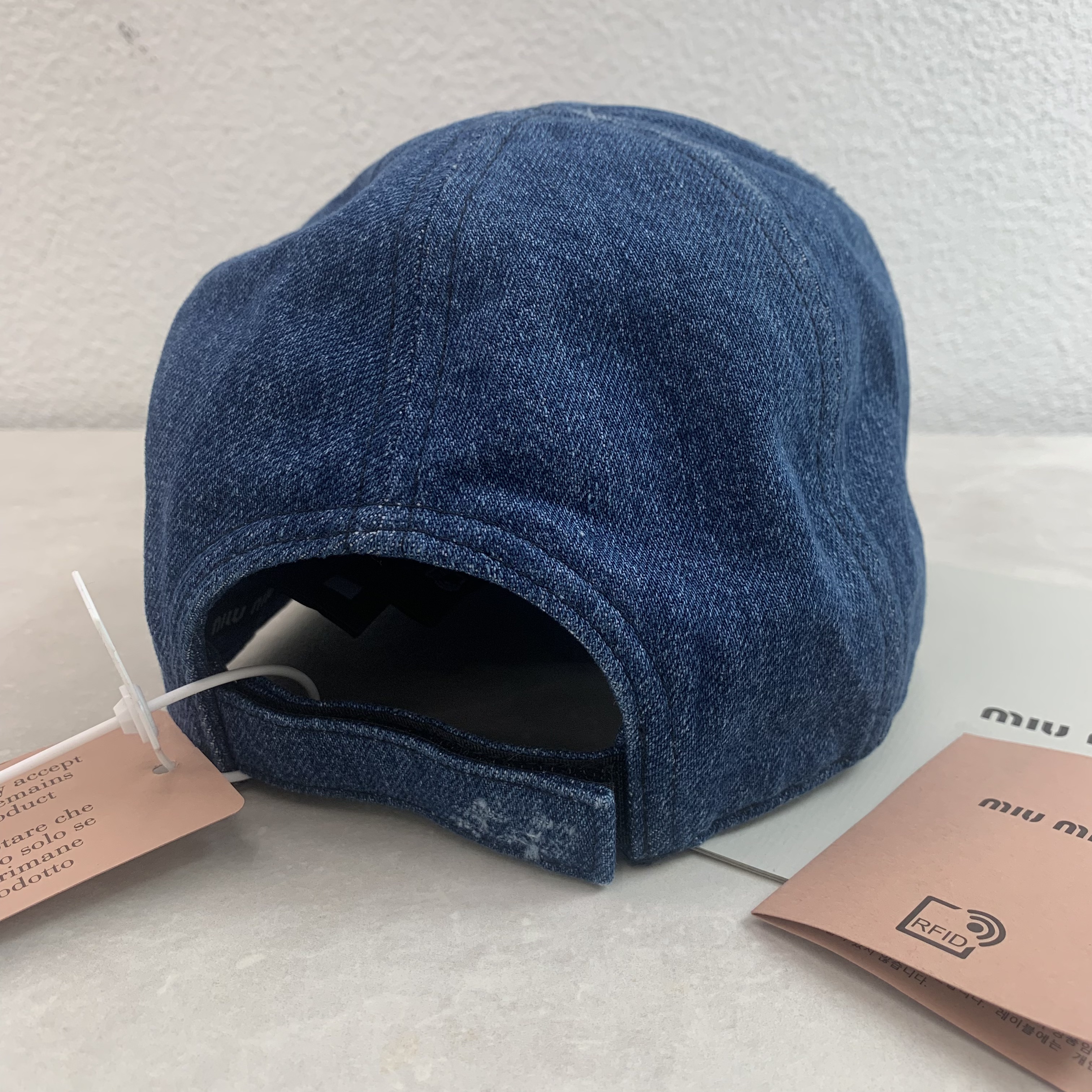 MIUMIU 單寧棒球帽