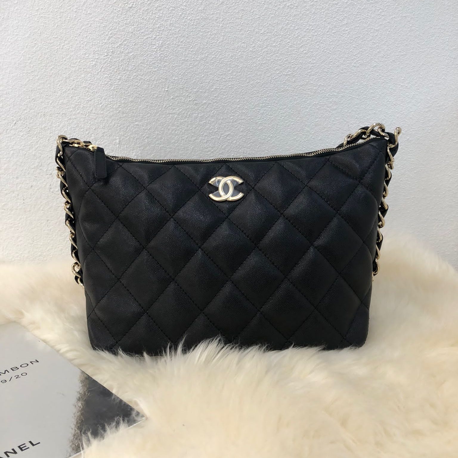 Chanel 24P Maxi Hobo 大號