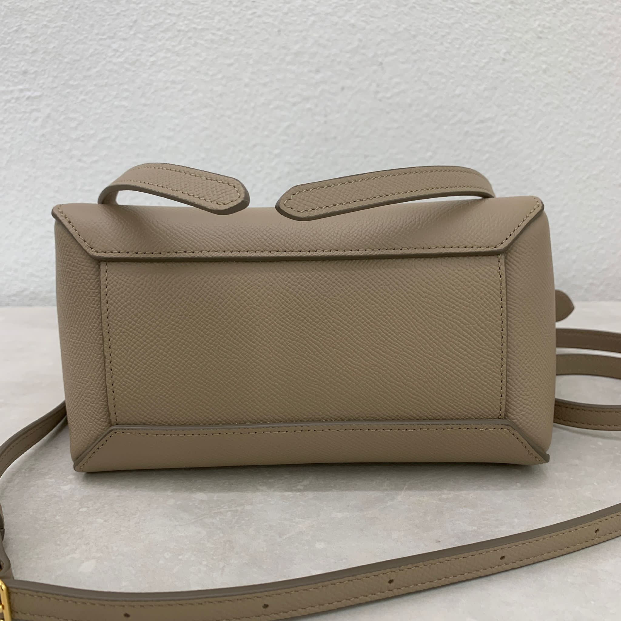 Celine nano belt 奶茶色