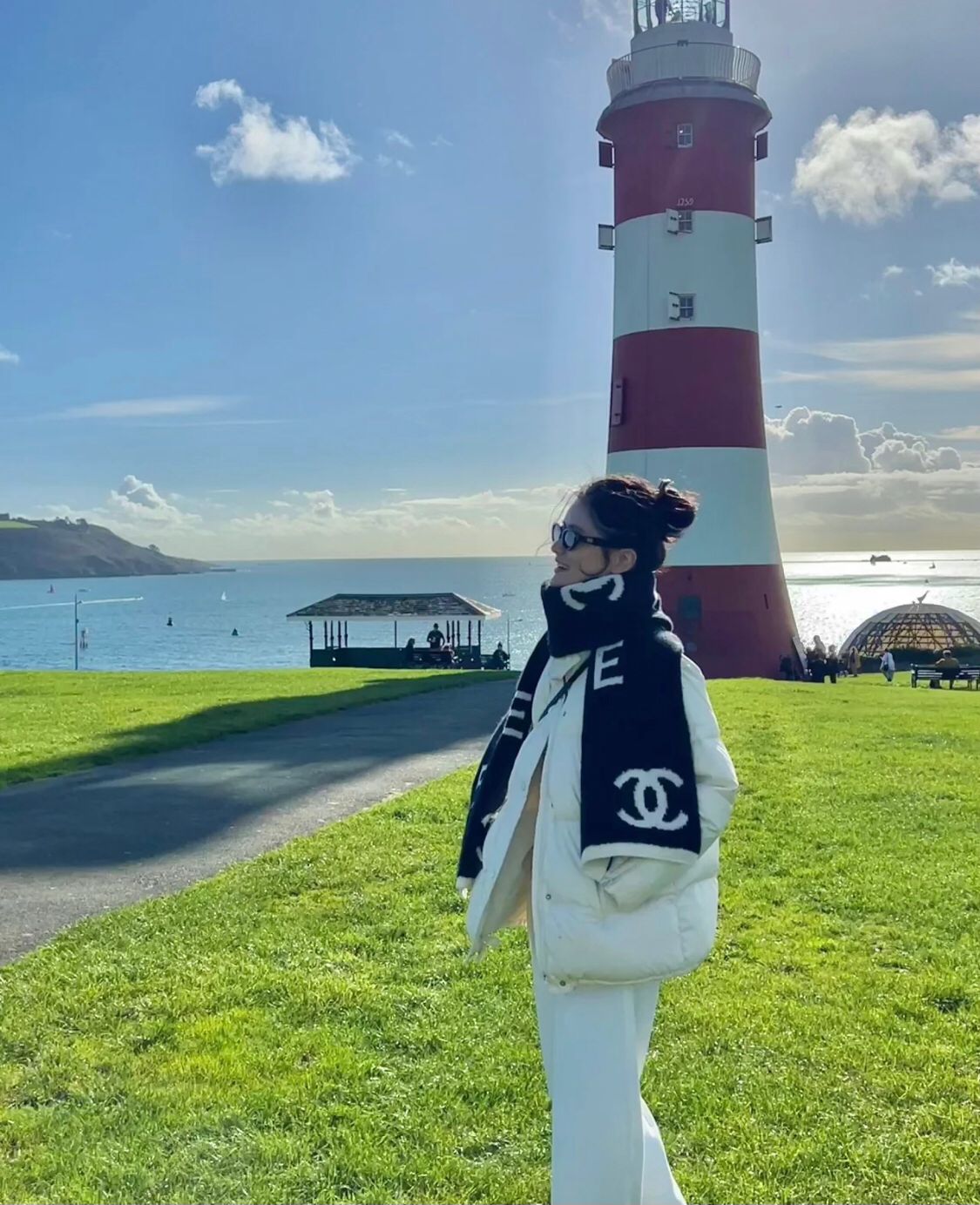 Chanel 雙面羊絨圍巾