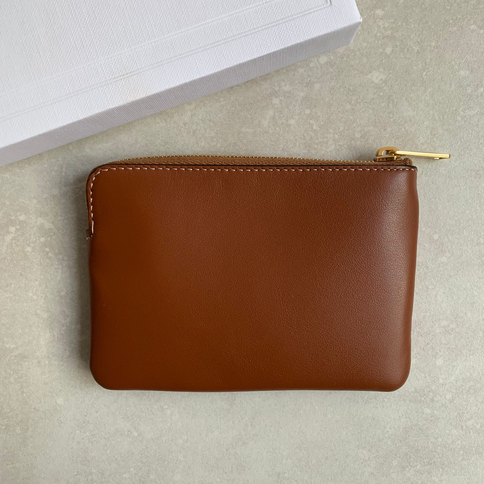 celine 棕色凱璇拉鍊零錢包