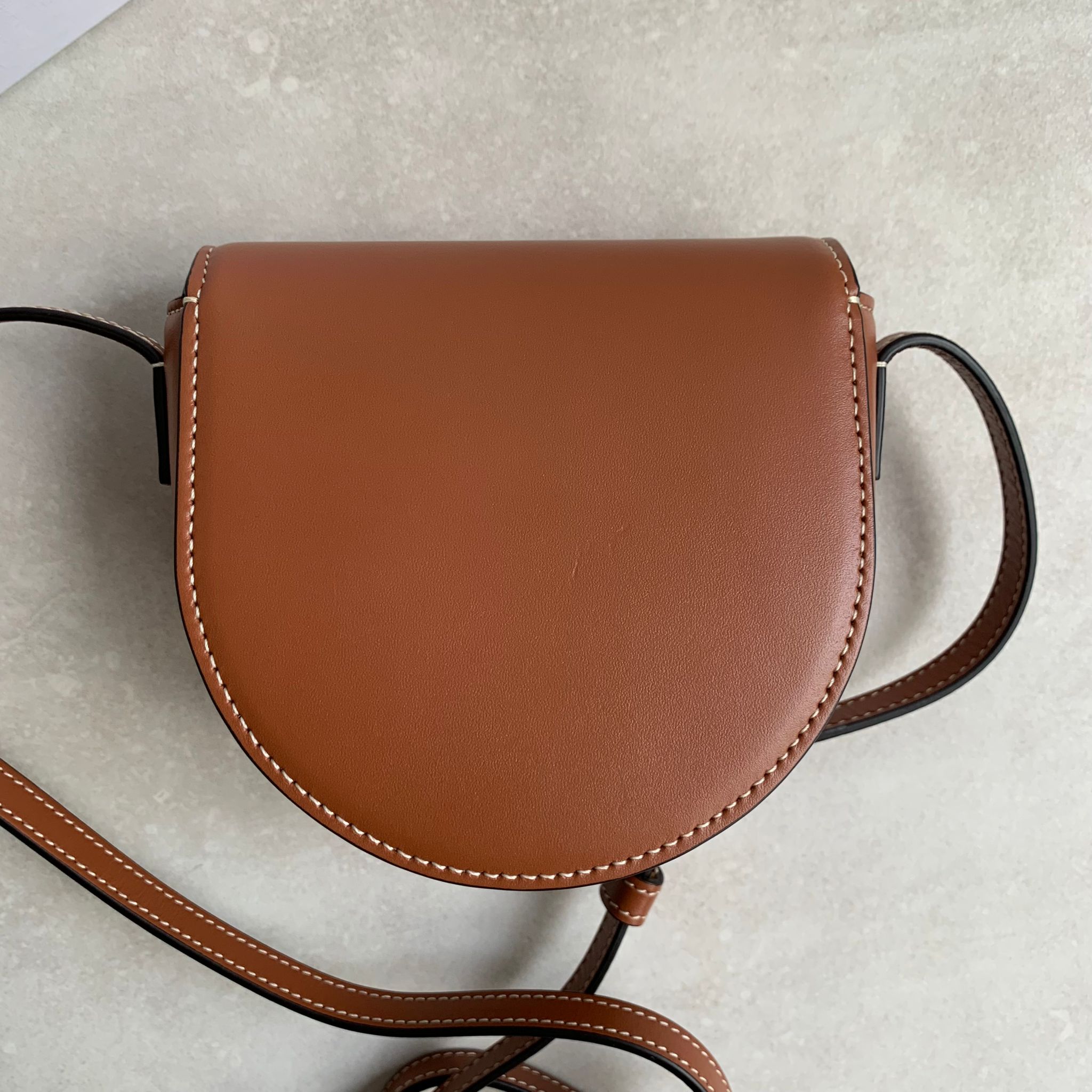 CELINE Mini 凱旋門馬鞍包 焦糖色