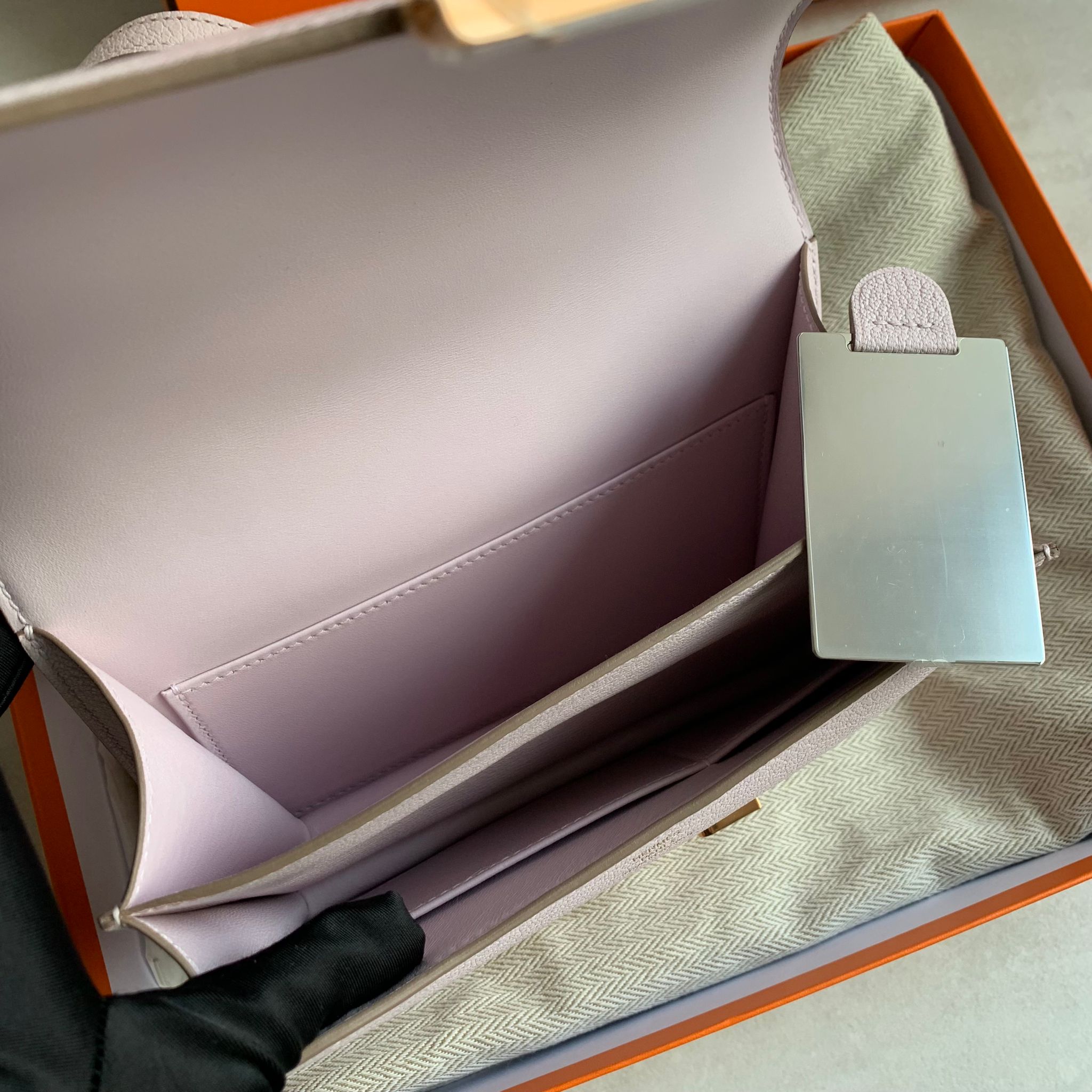 Hermès 夢幻紫 康康 19 金釦