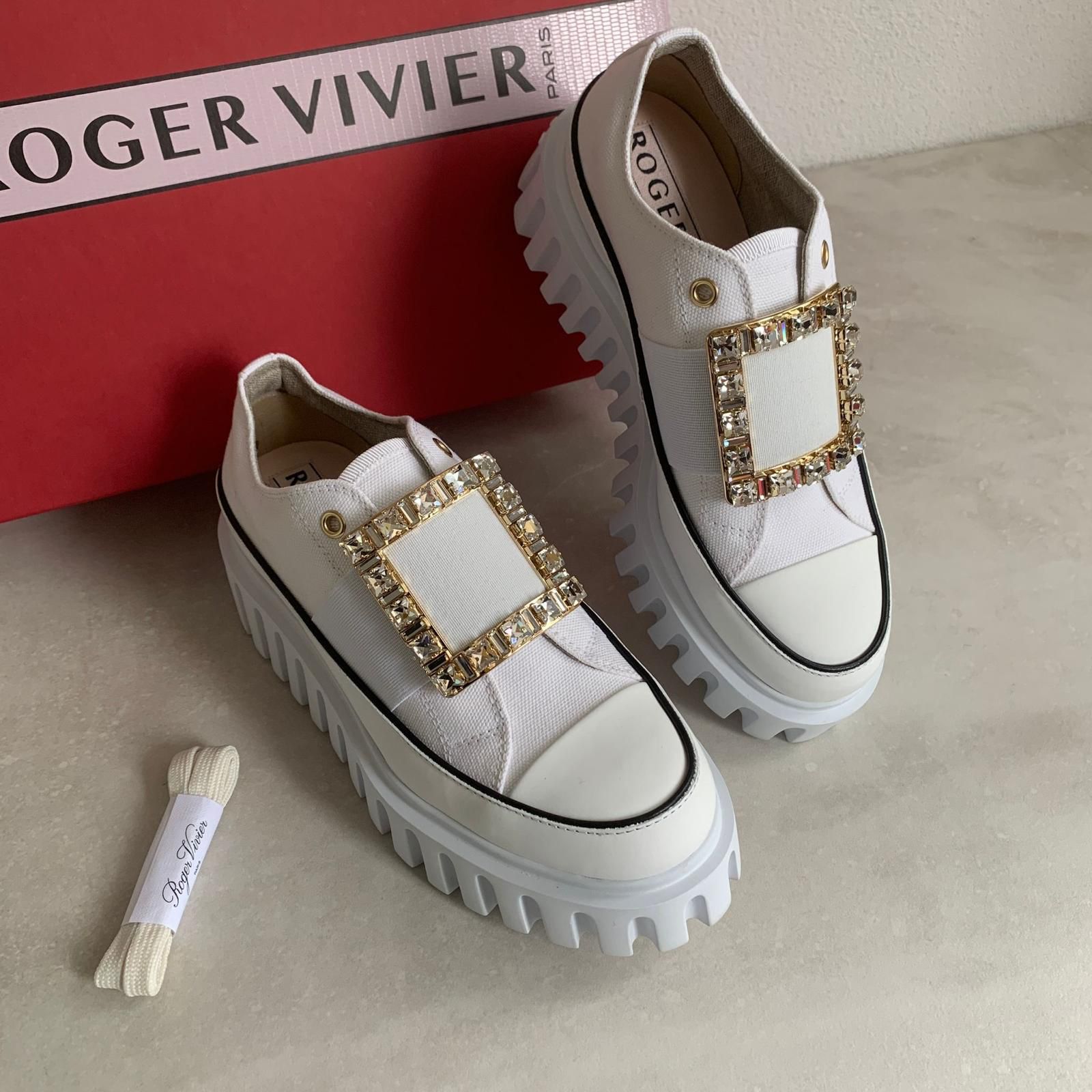 Roger Vivier 鑽釦白色厚底帆布鞋