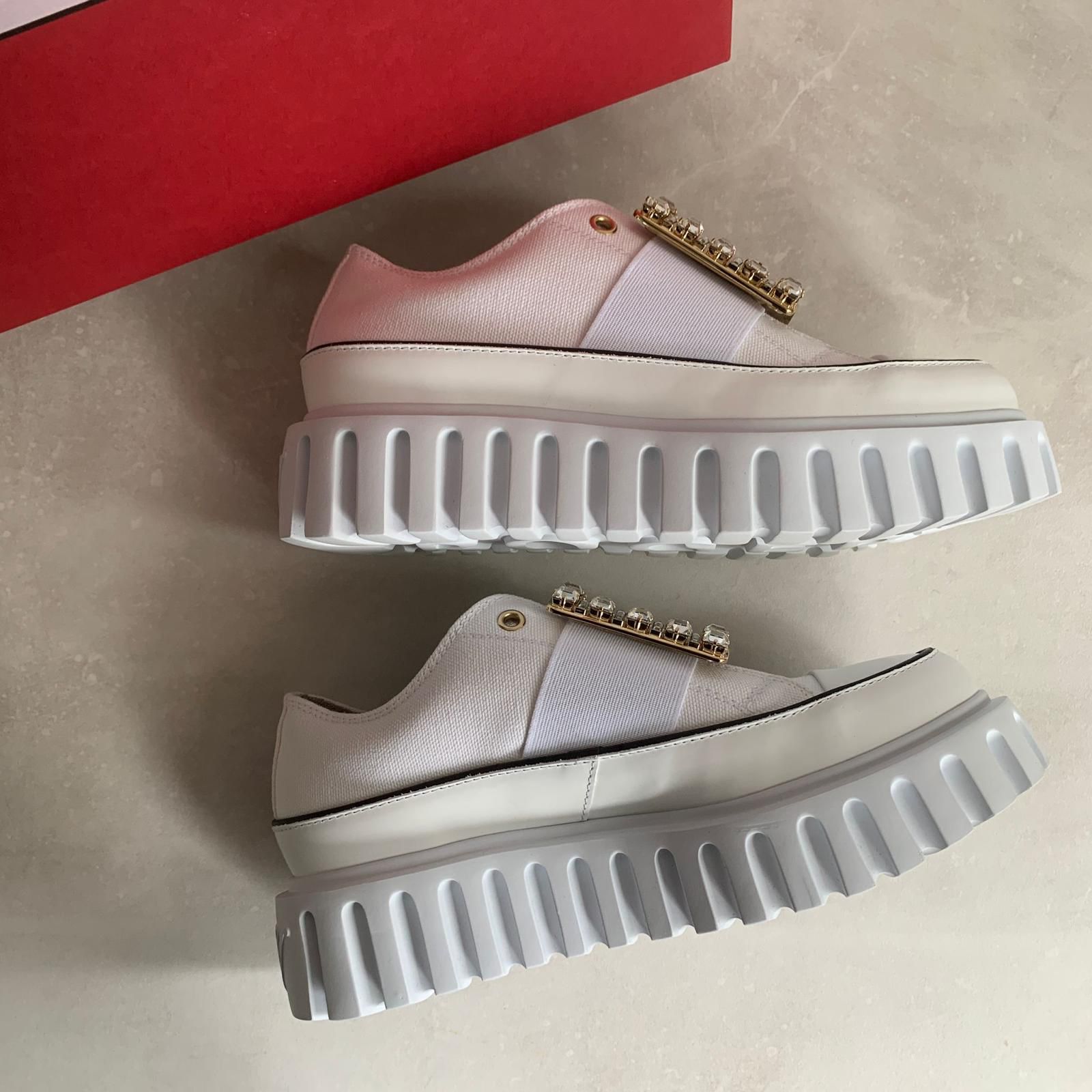 RV 鑽釦白色厚底帆布鞋