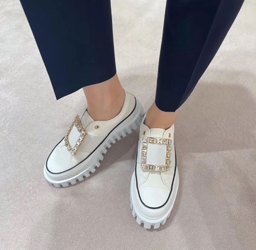 RV 鑽釦白色厚底帆布鞋