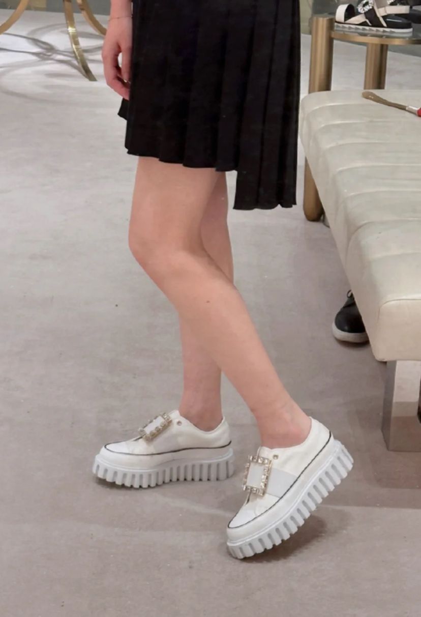 RV 鑽釦白色厚底帆布鞋