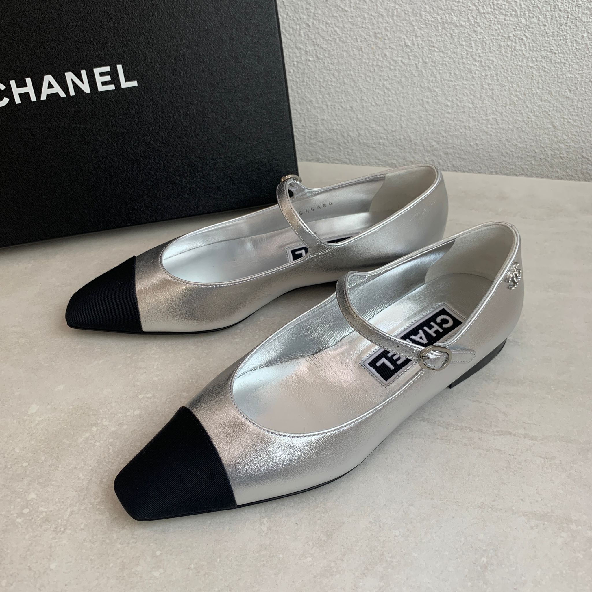 Chanel 24p 銀色瑪莉珍