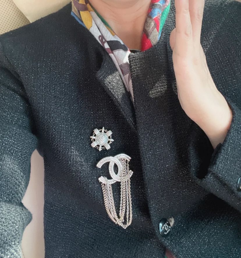 Chanel 水鑽雙C流蘇胸針