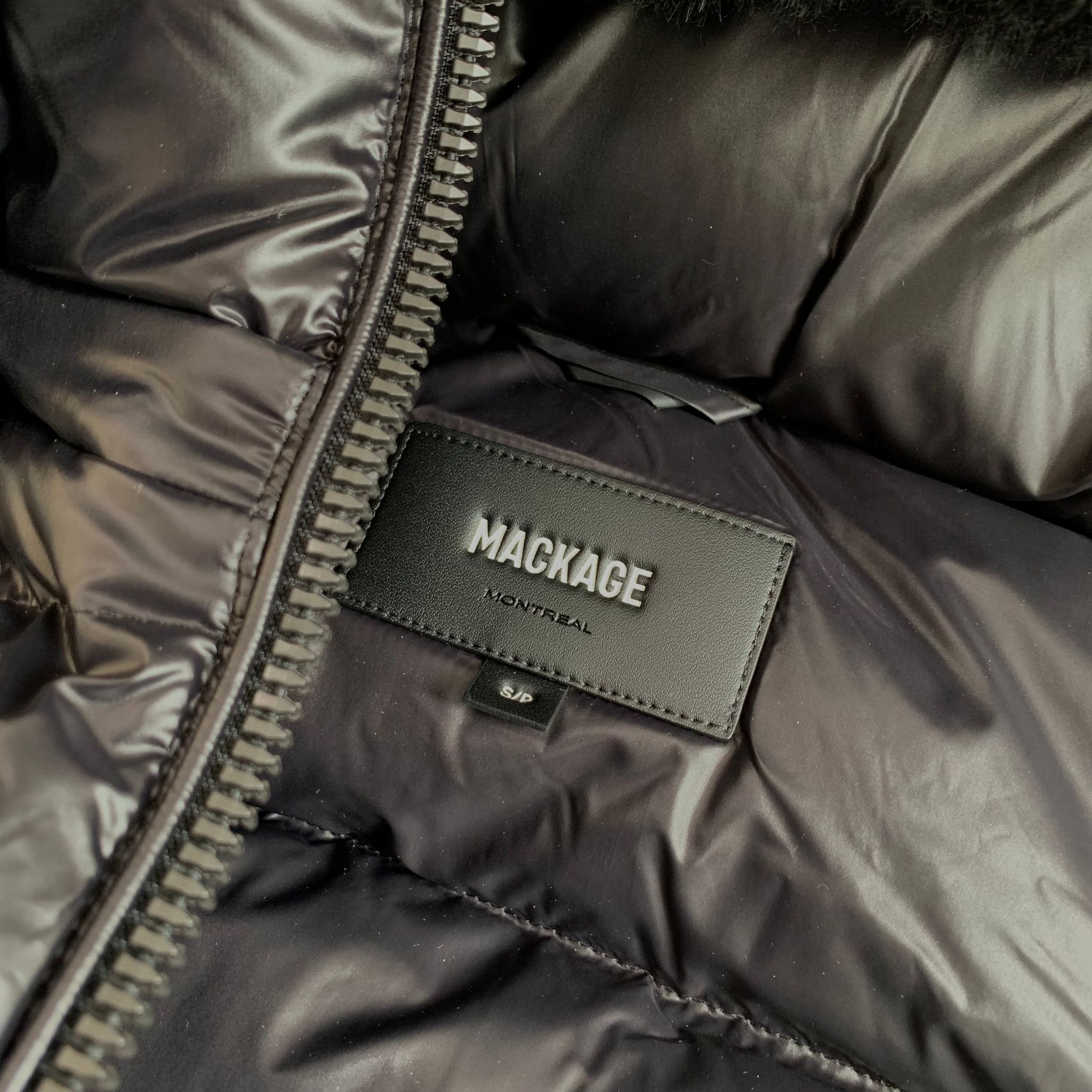 Mackage Madalyn黑色羽絨服