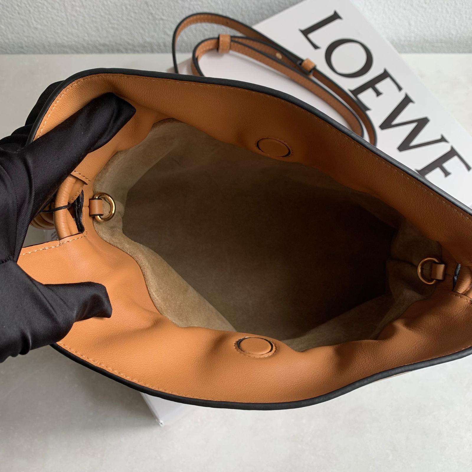 LOEWE mini flamenco 焦糖福袋包