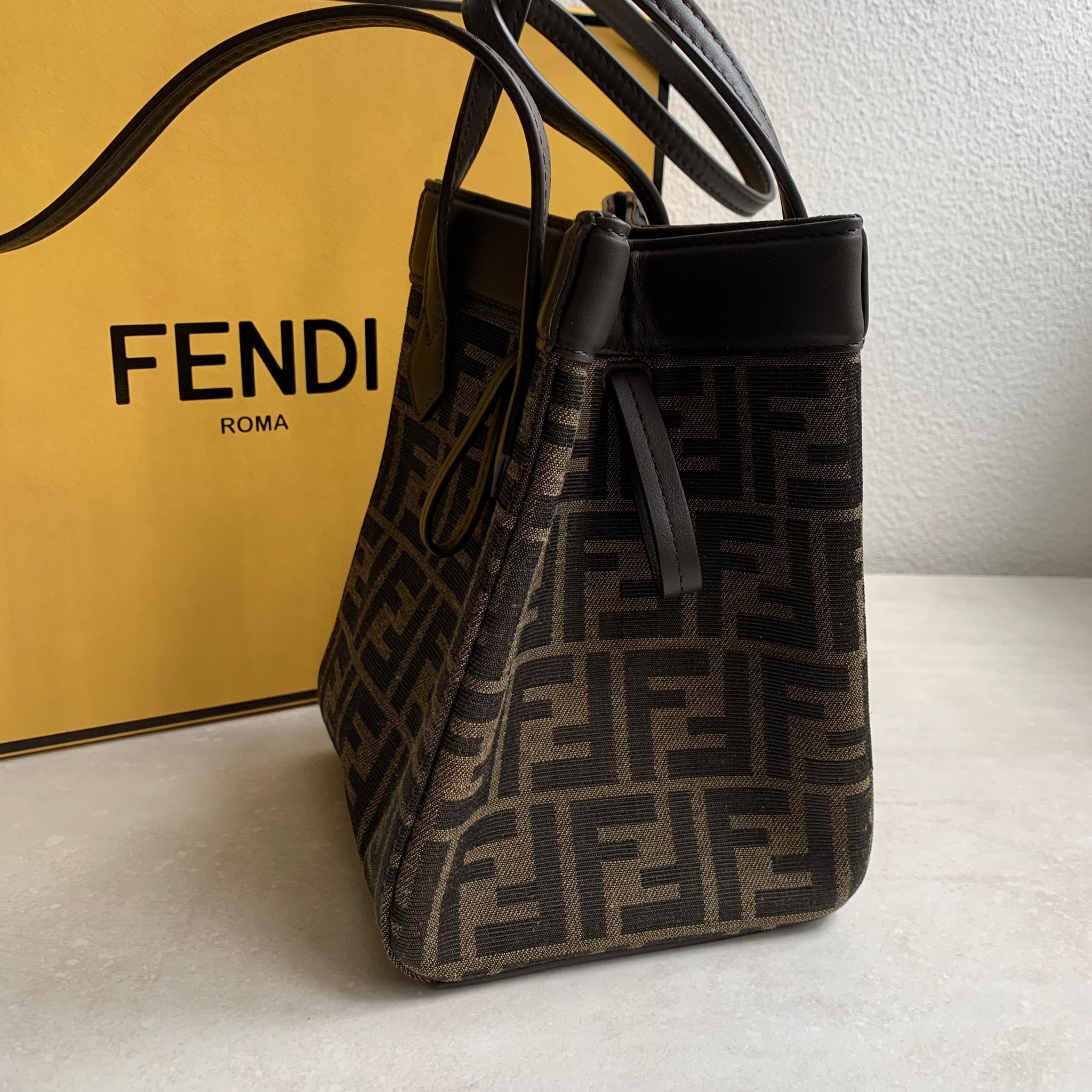 FENDI Origami Mini 老花折紙包