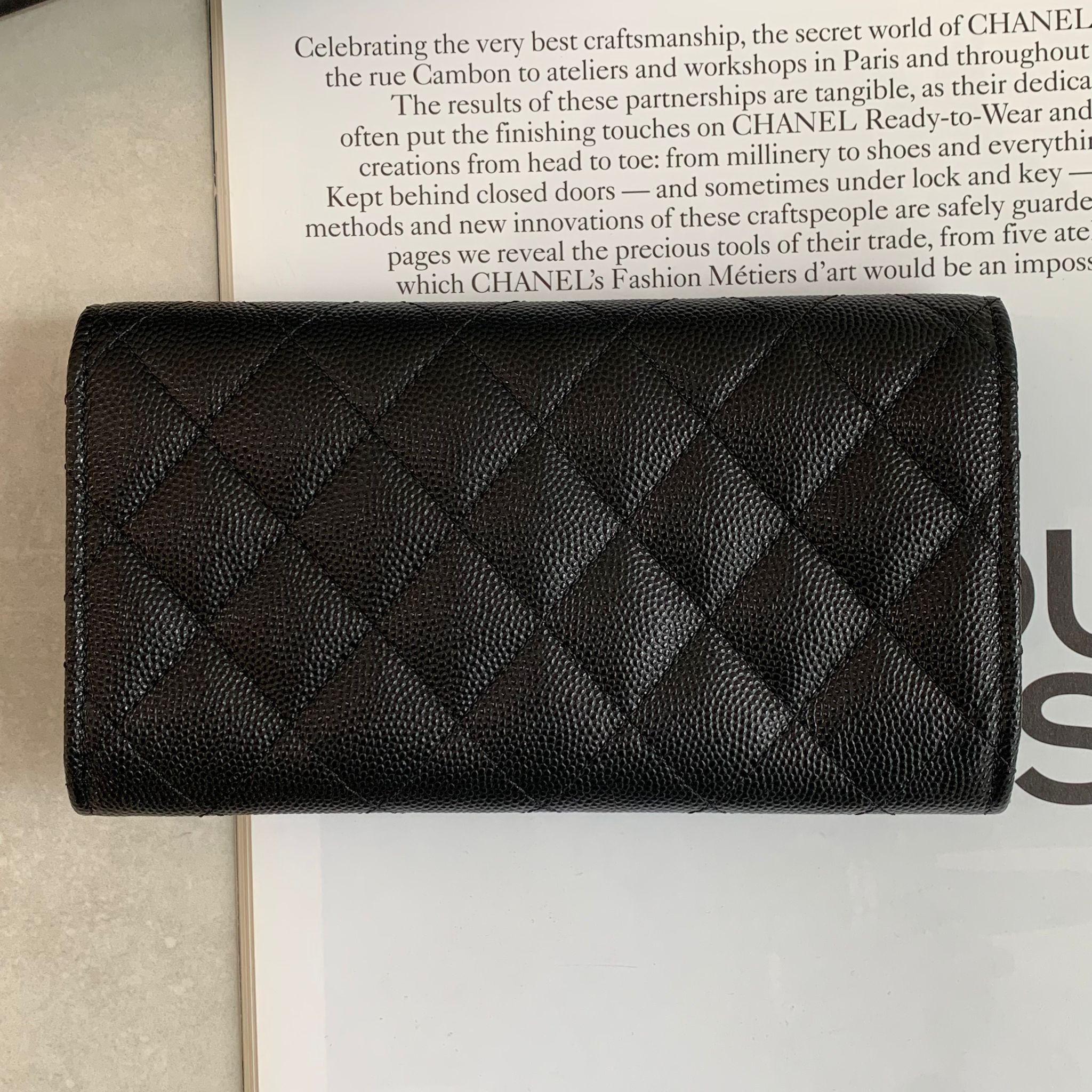 CHANEL 大logo翻蓋長夾