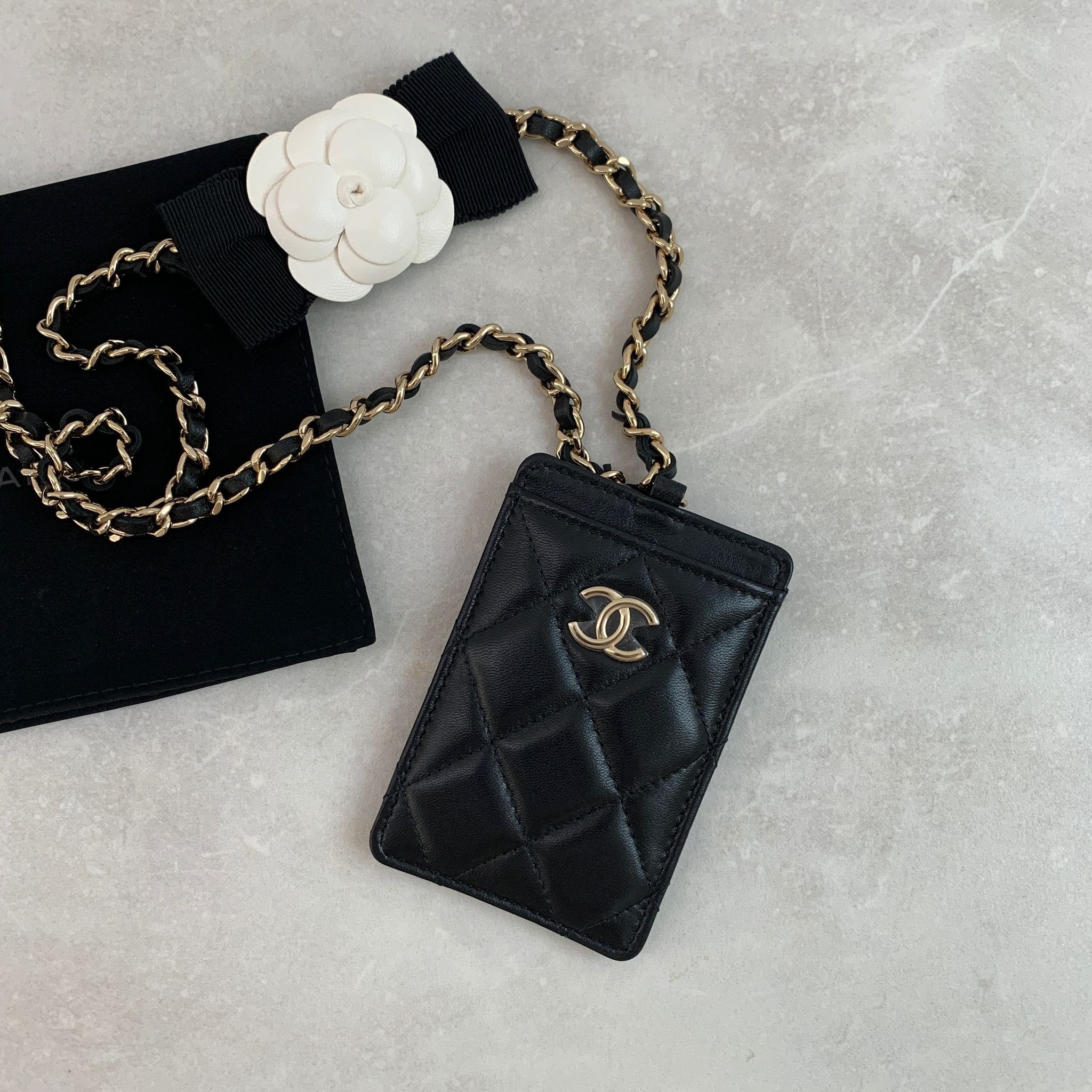 CHANEL 山茶花證件套