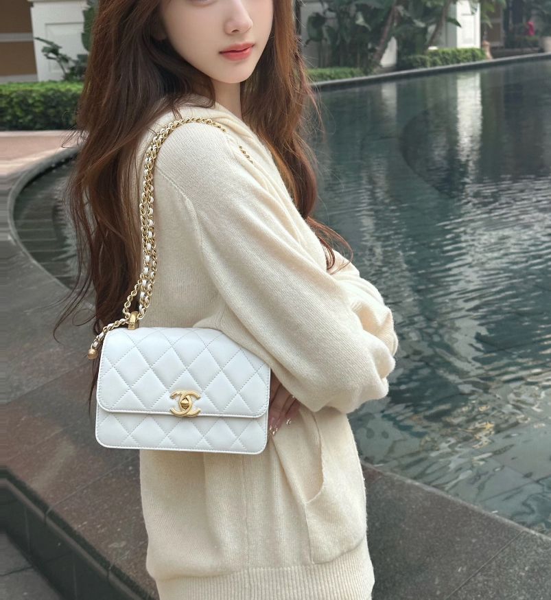 CHANEL 白色雙金珠CF mini