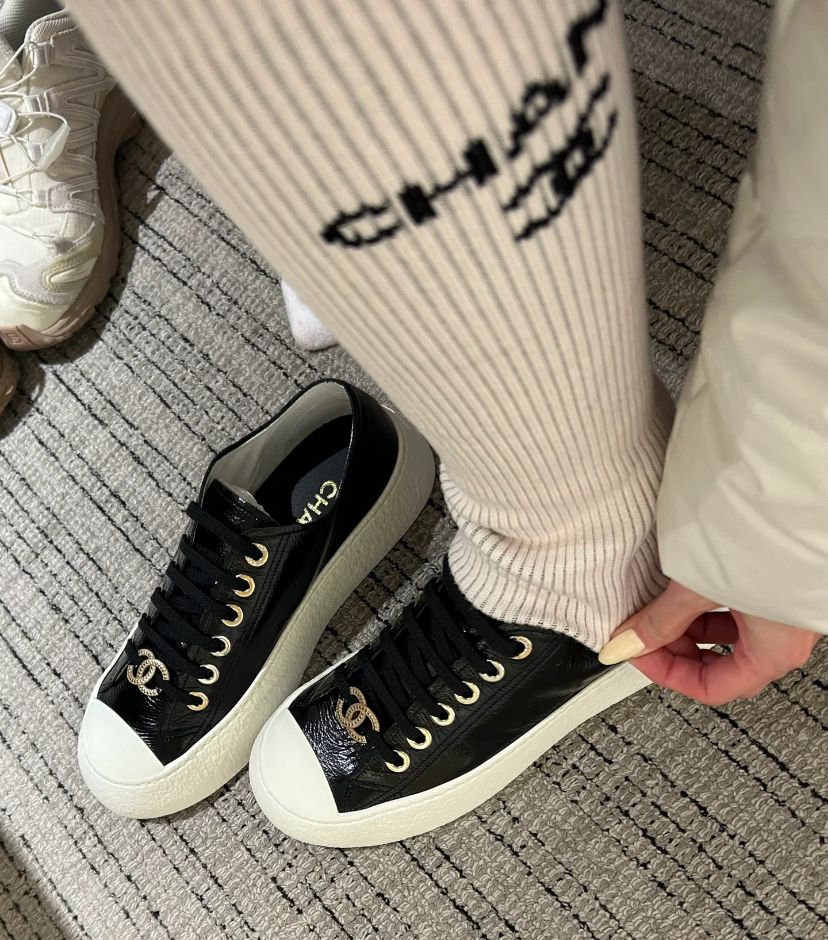 Chanel 24p 黑白大頭鞋