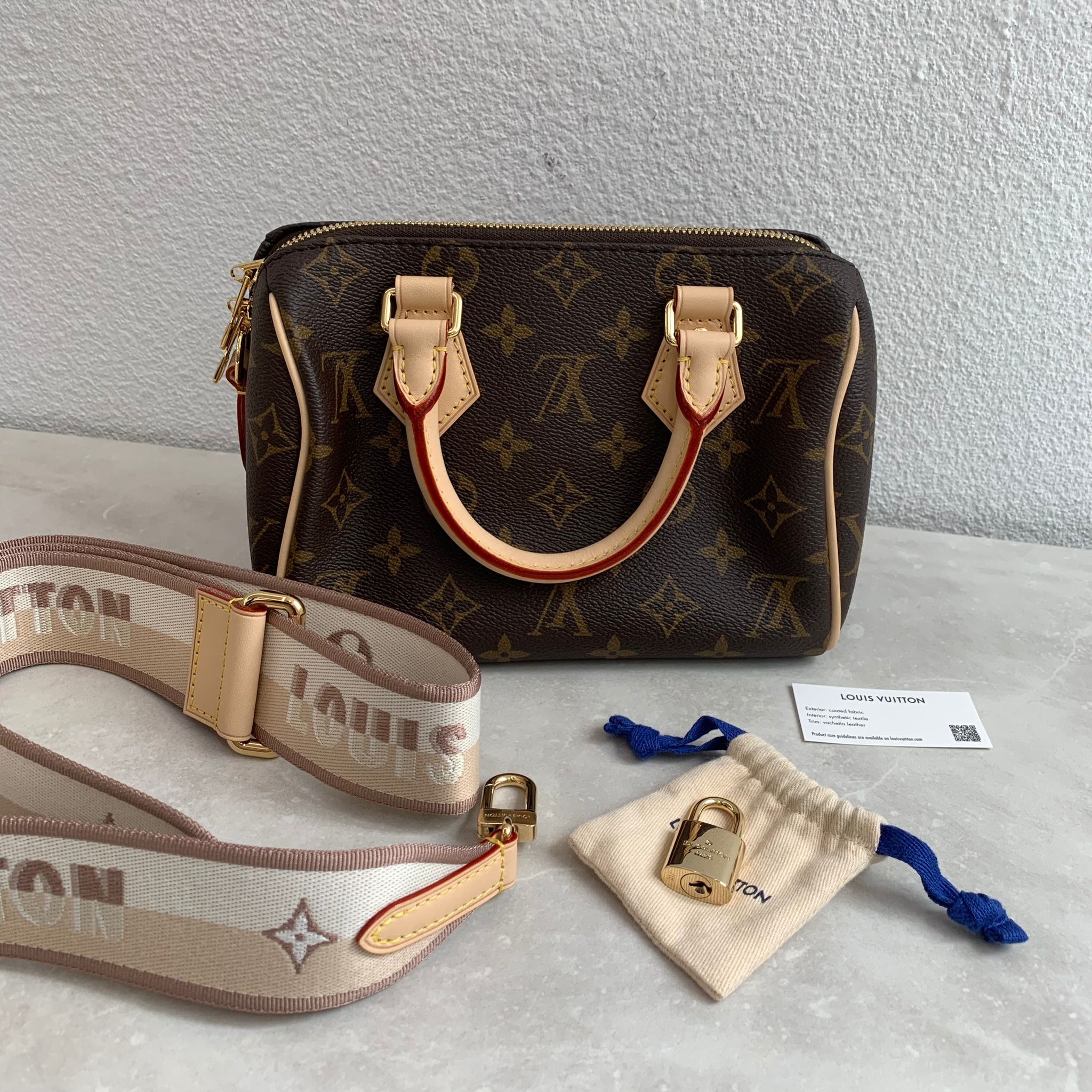 LV Speedy Bandoulière 20 米色背帶
