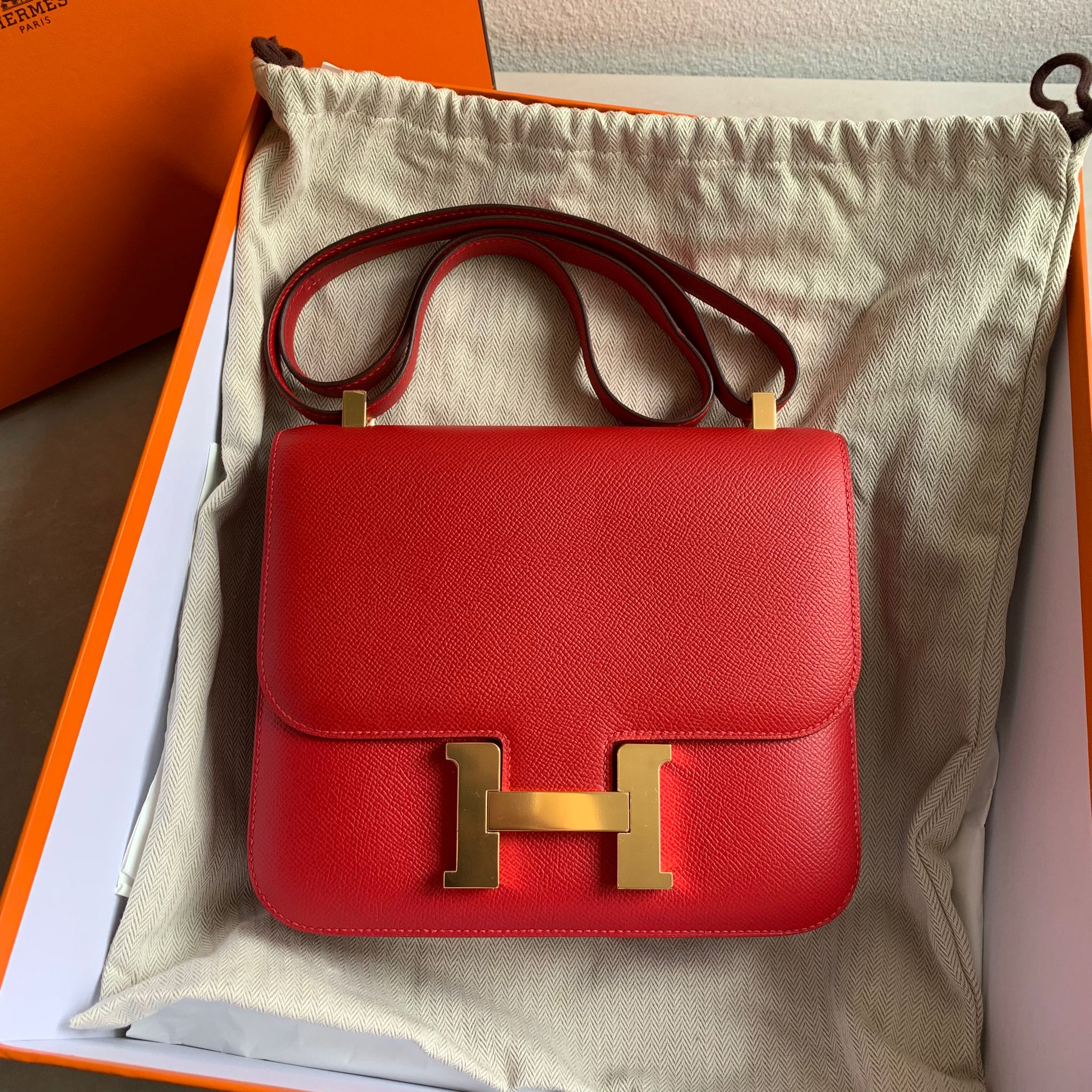 Hermès Constance 24 紅色金釦