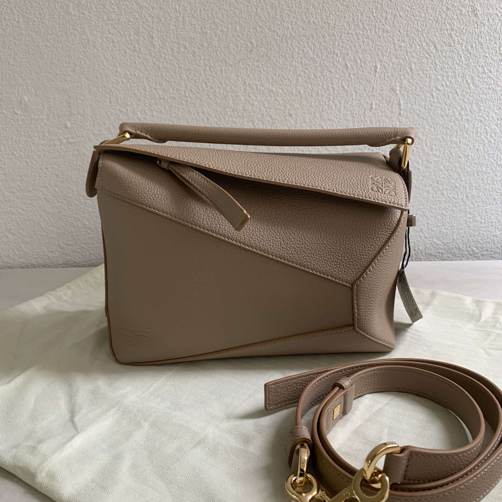 Loewe Puzzle 拼圖包沙色小號