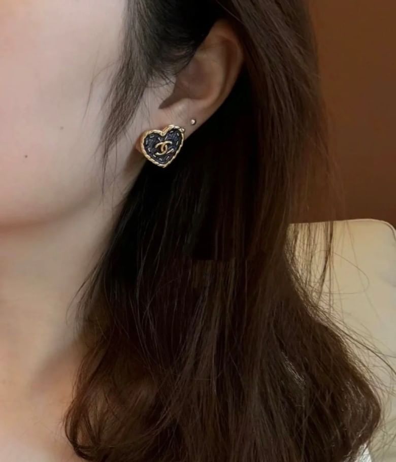 Chanel 牛仔愛心耳環小號