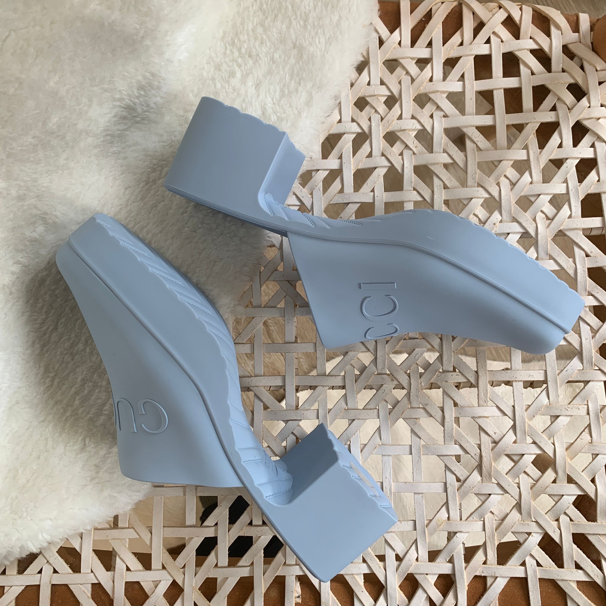 Gucci 天藍色穆勒厚底涼鞋