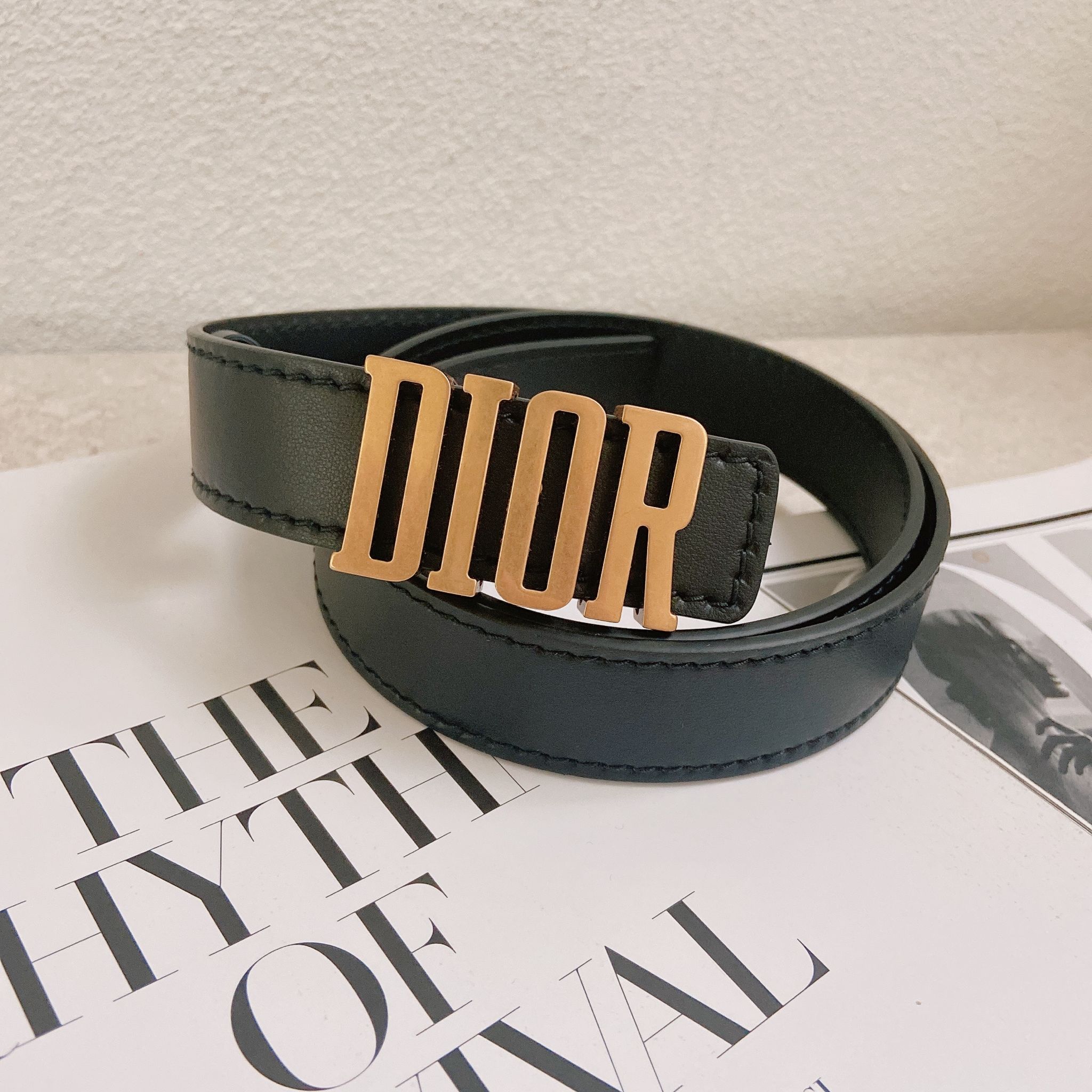 Dior 金棕Logo 牛皮皮帶