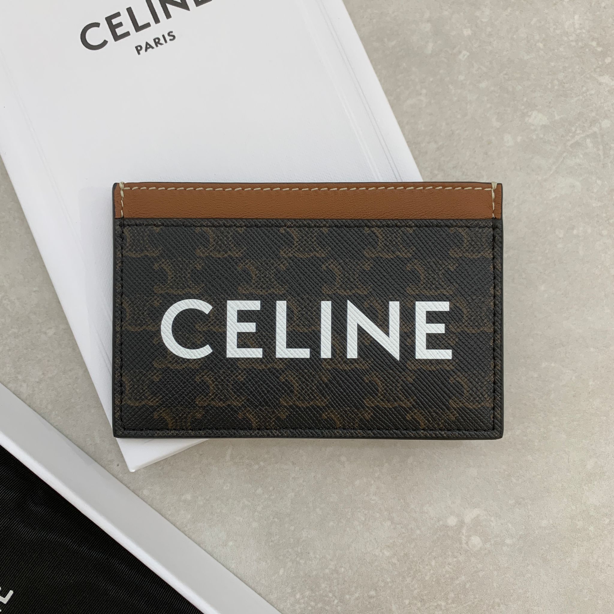 Celine Logo 印花老花卡夾