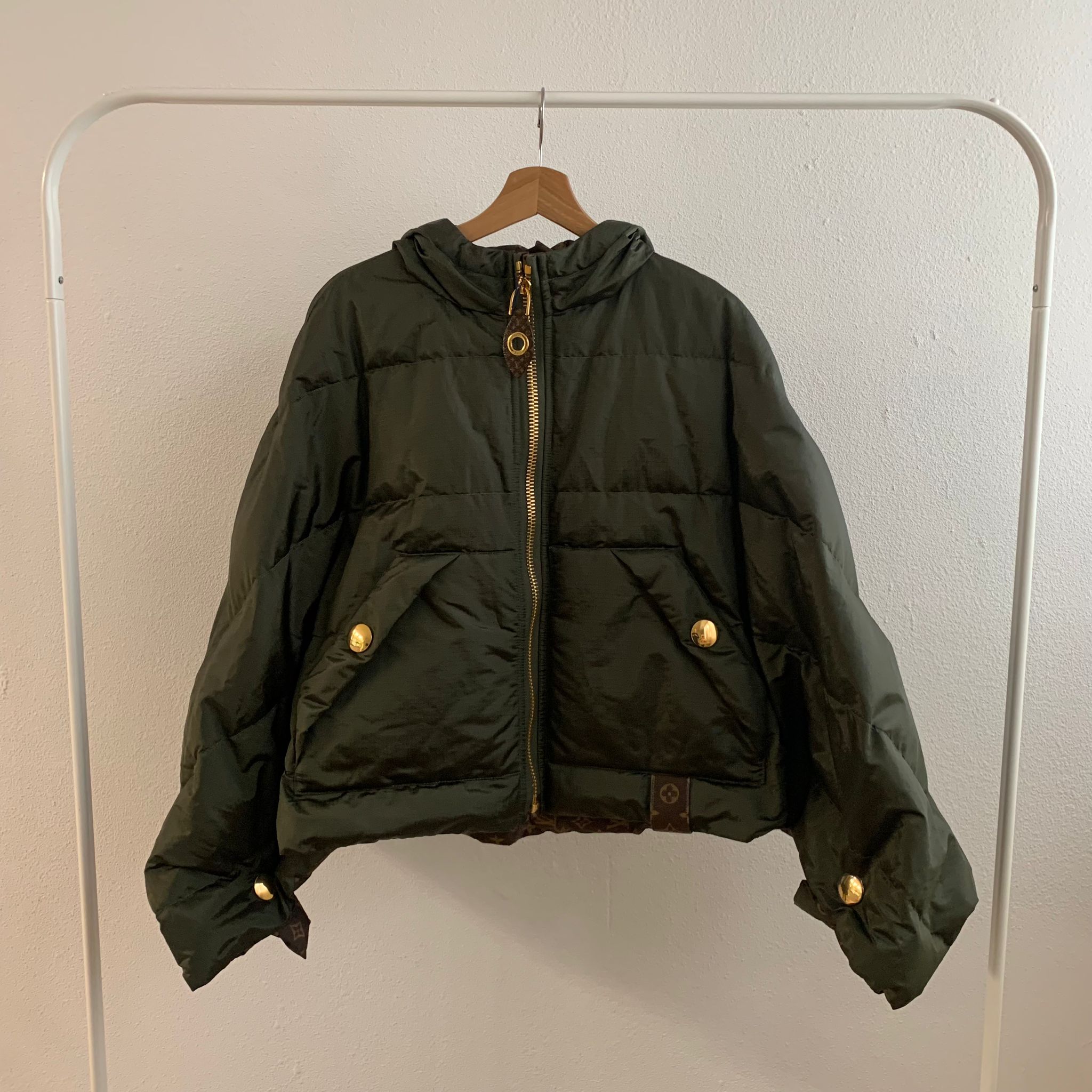 Louis Vuitton Silhouette 軍綠色羽絨服