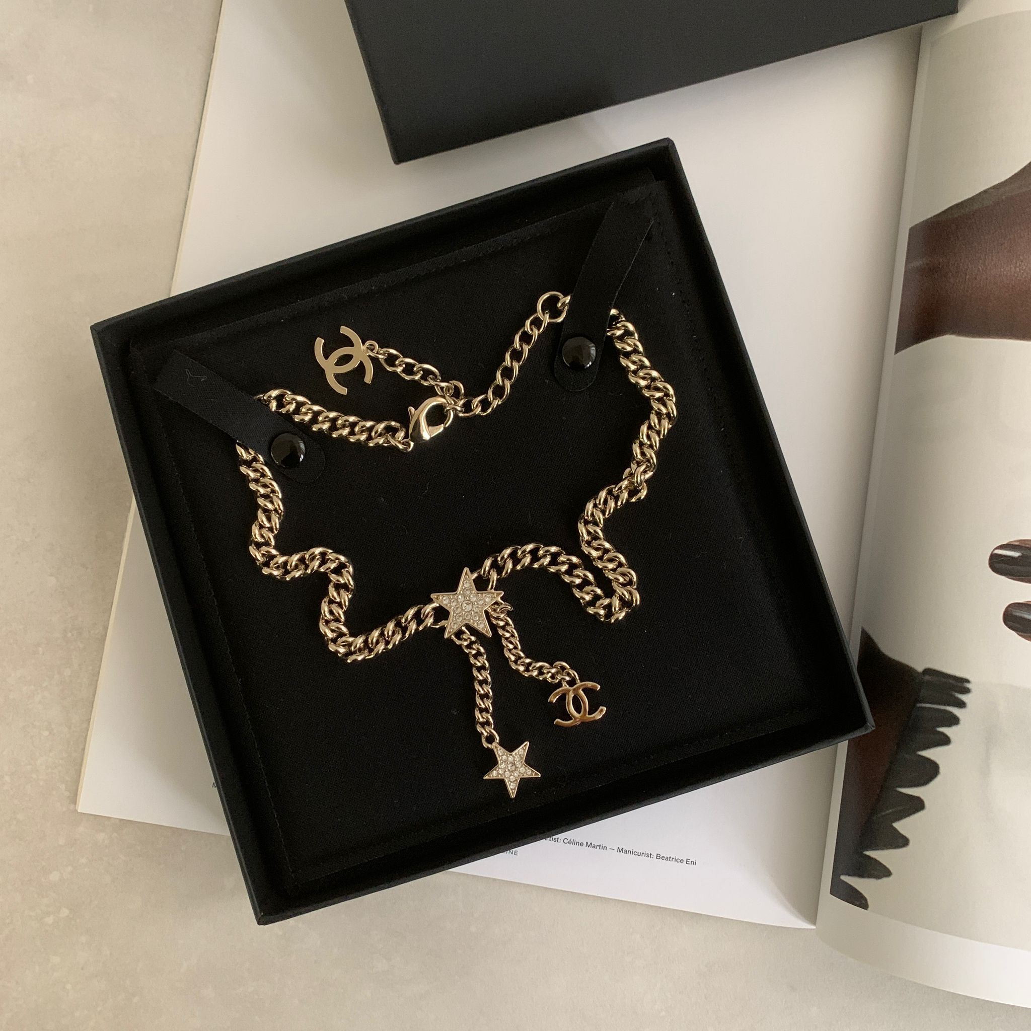 Chanel Logo滿鑽星星項鍊