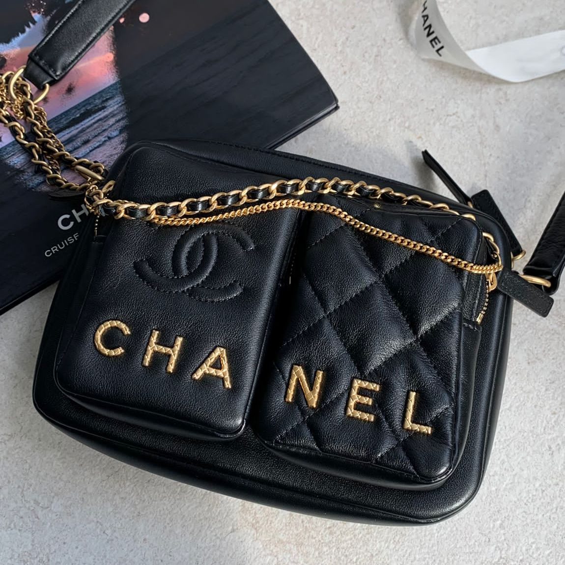 Chanel 新款郵差包