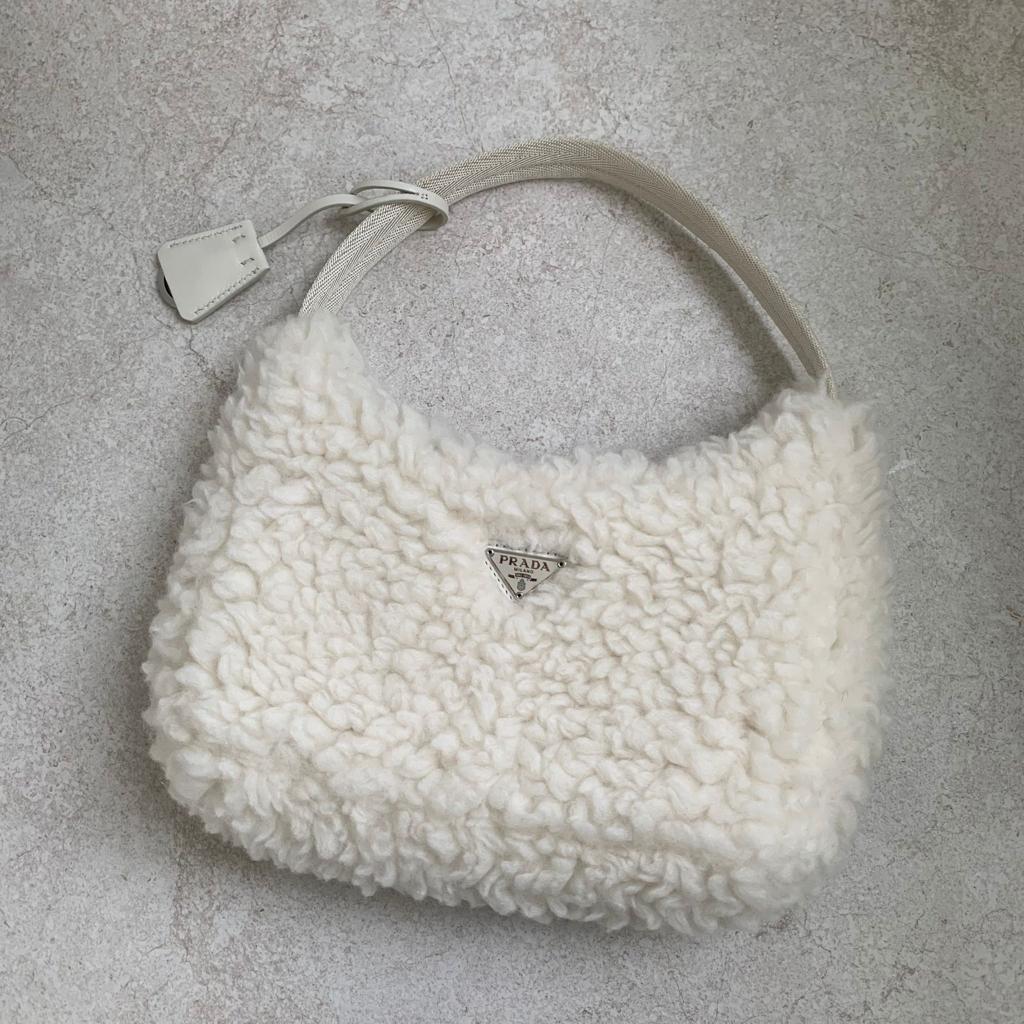 Prada 毛毛hobo