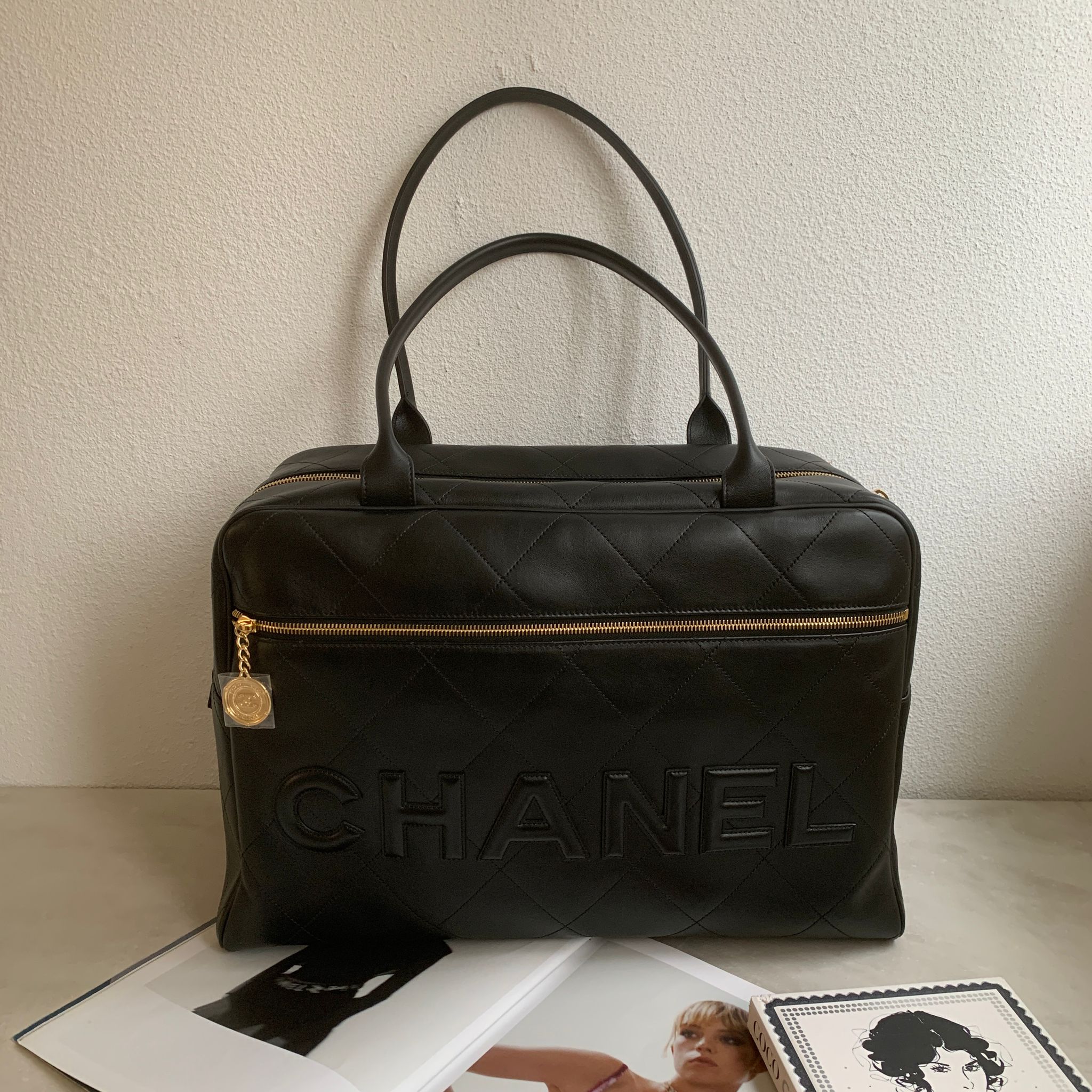 Chanel 23B Maxi Bowling Bag 保齡球包黑色金釦