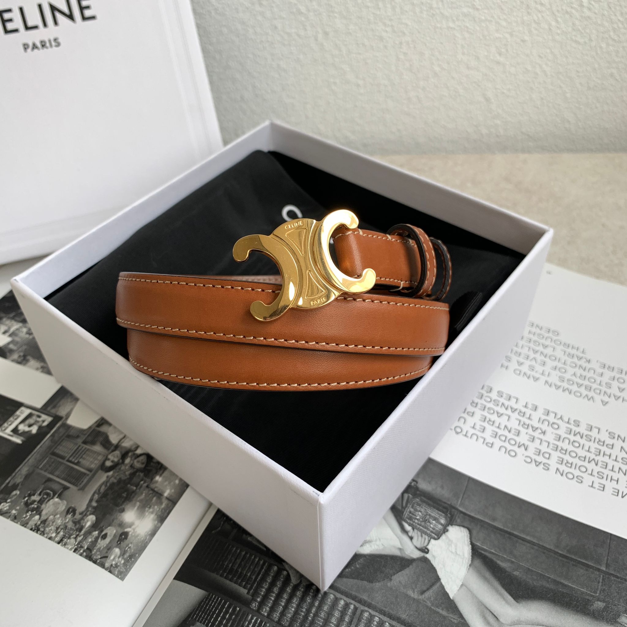 Celine Triomphe 天然牛皮革小號腰帶 Celine Triomphe 天然牛皮革小號腰帶