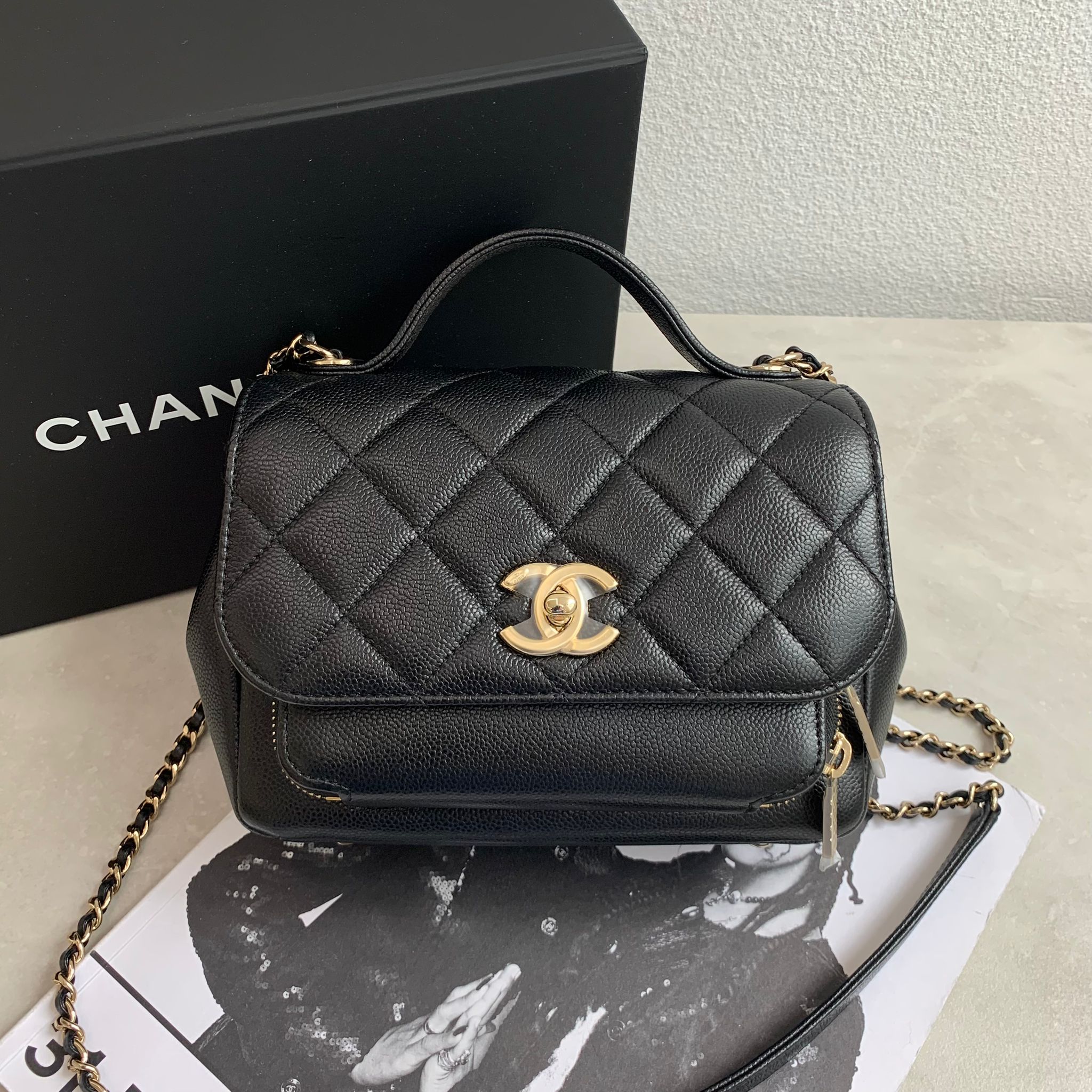 Chanel Business Affinity Flap Bag 黑色荔枝牛皮金釦郵差包 小號
