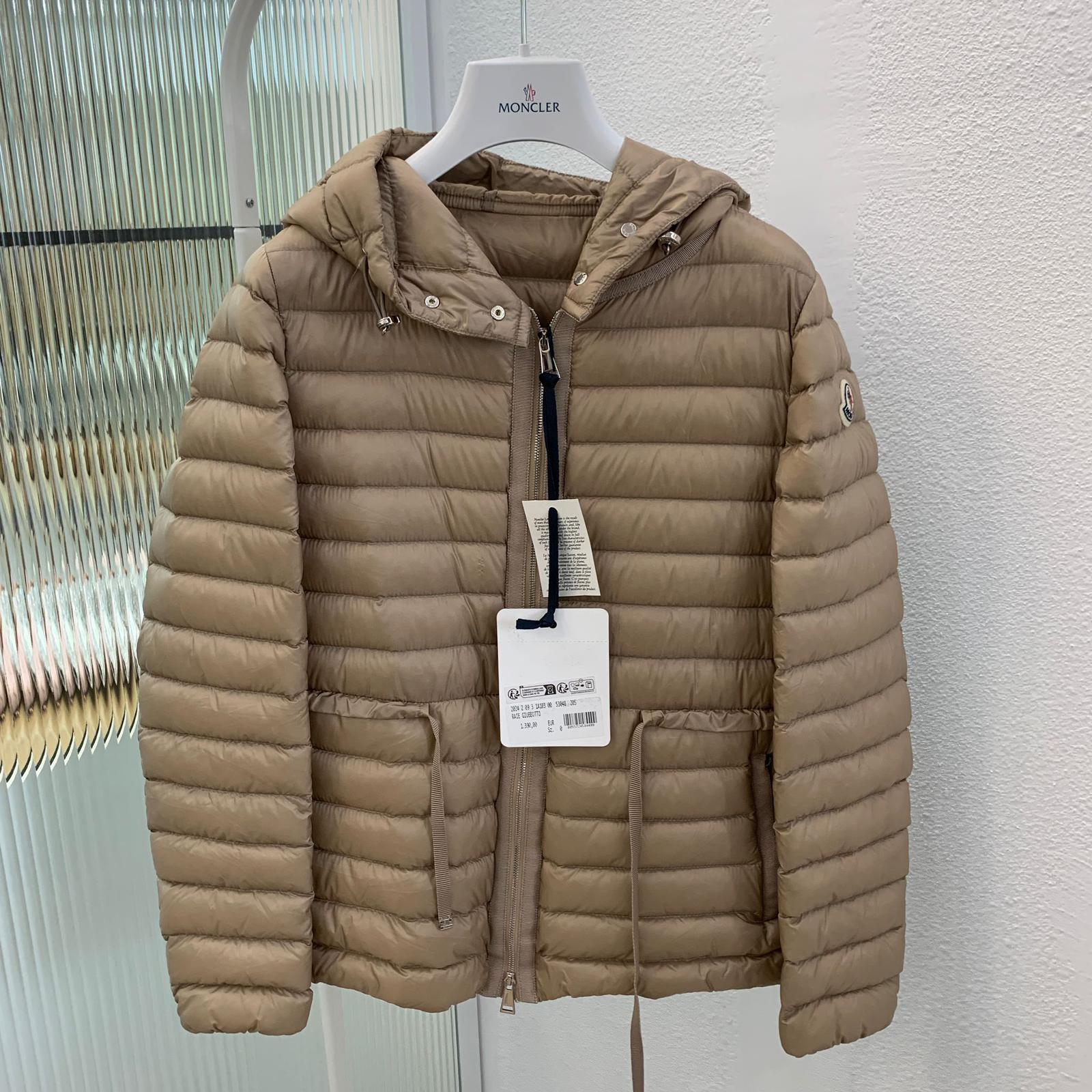 Moncler Raie 短版可折疊連帽羽絨服 Moncler Raie 短版可折疊連帽羽絨服