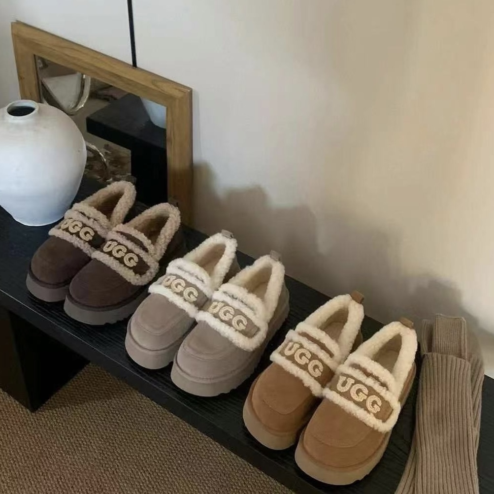 UGG 字母刺繡全包鞋