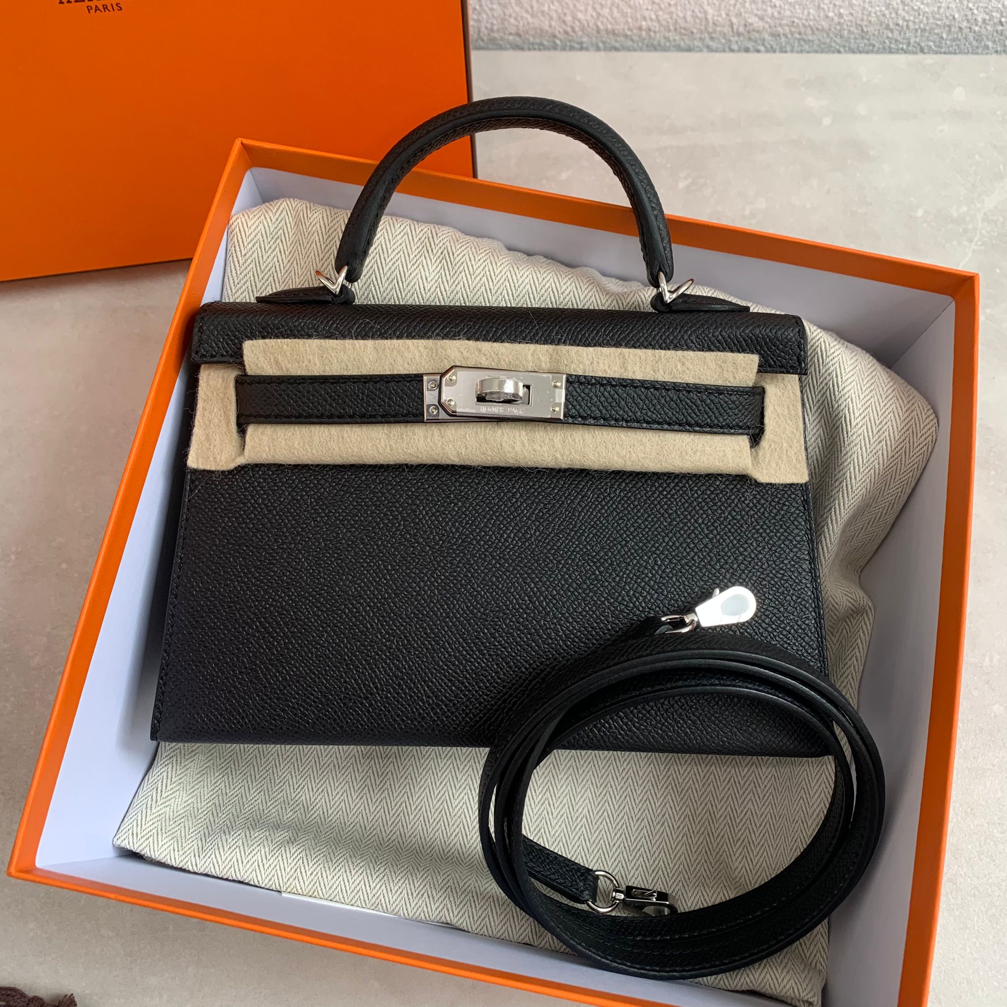 Hermès Mini Kelly 二代 黑色銀釦